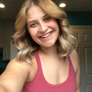 Meet your Posher, Madelynne